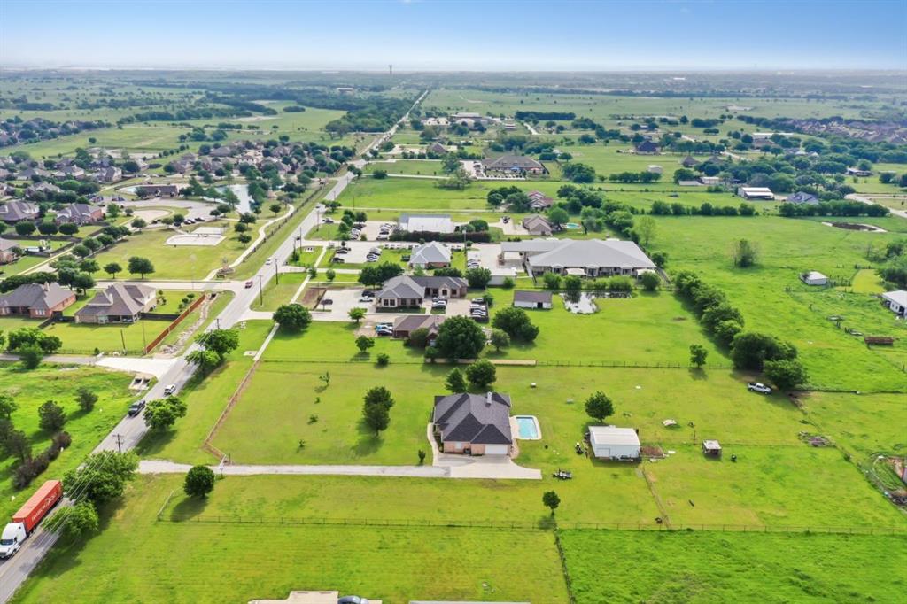 1425 Avondale Haslet Road Fort Worth, TX 76052 - Photo 5 of 10 a view of a city