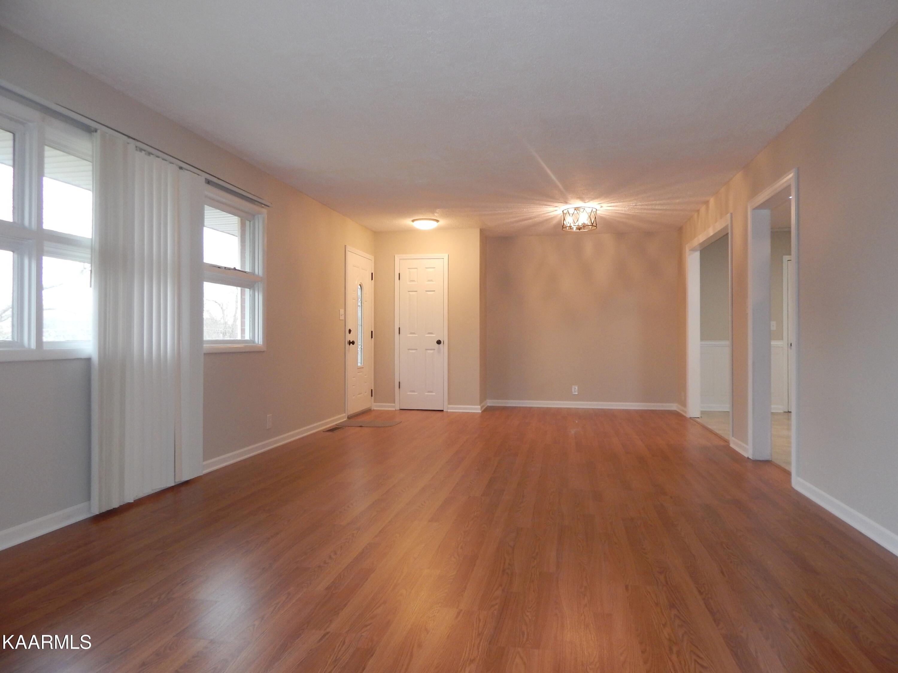 4108 Deerfield Road Knoxville, TN 37921 - Photo 3 of 24 DSCN8130