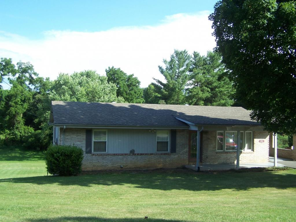 604 Pine Ridge Road Johnson City, TN 37601 - Photo 1 of 6 Photo 1