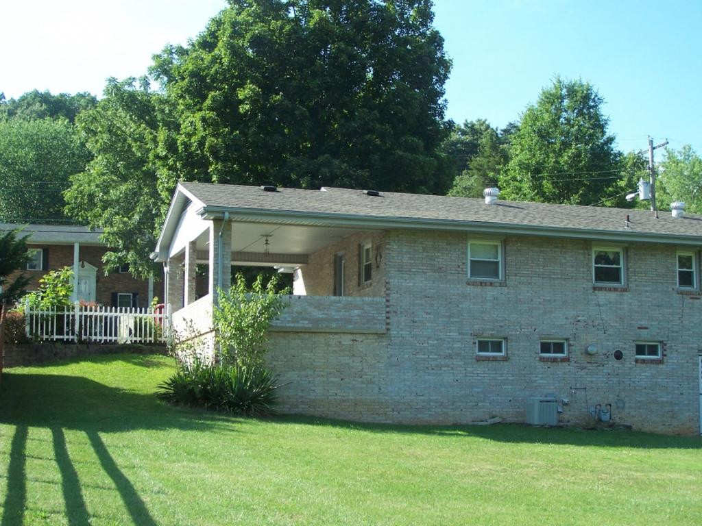 604 Pine Ridge Road Johnson City, TN 37601 - Photo 4 of 6 Photo 4