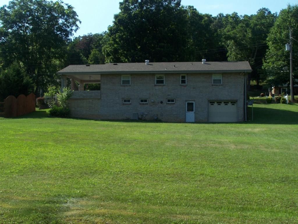 604 Pine Ridge Road Johnson City, TN 37601 - Photo 5 of 6 Photo 5