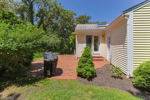 $1,100,000 | 35 Oakridge Circle, Chatham, MA 02633