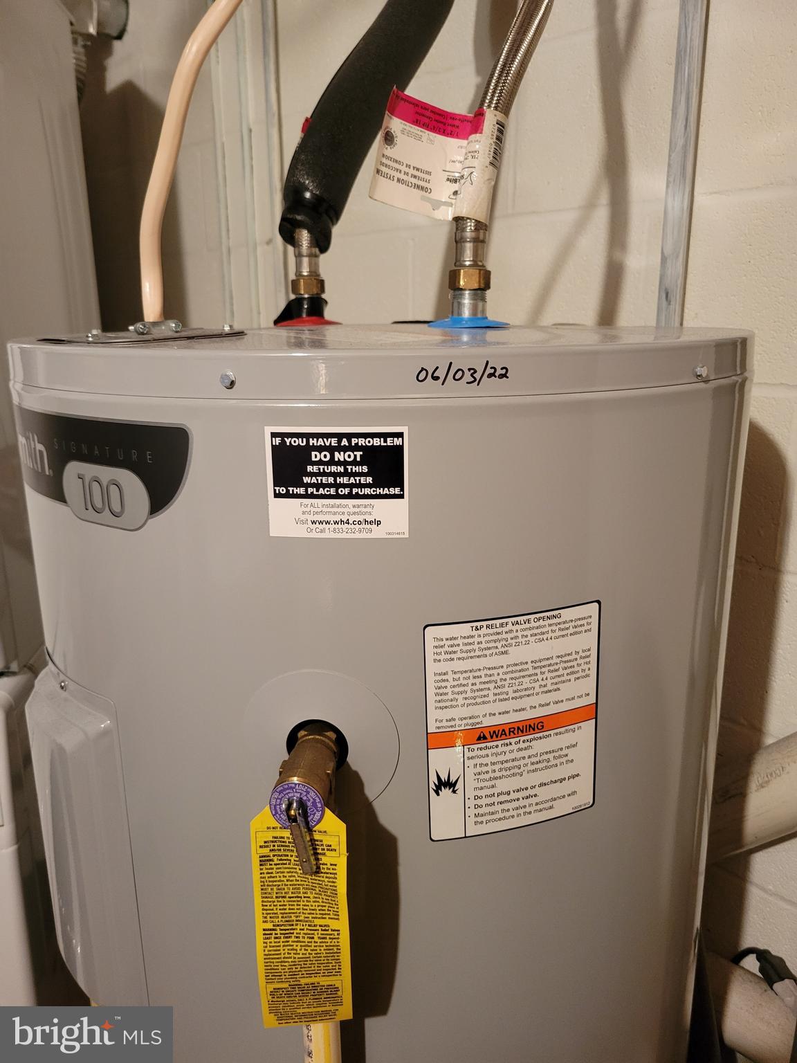 139 Mussetta Street Hanover, PA 17331 - Photo 41 of 63 a view of bathroom