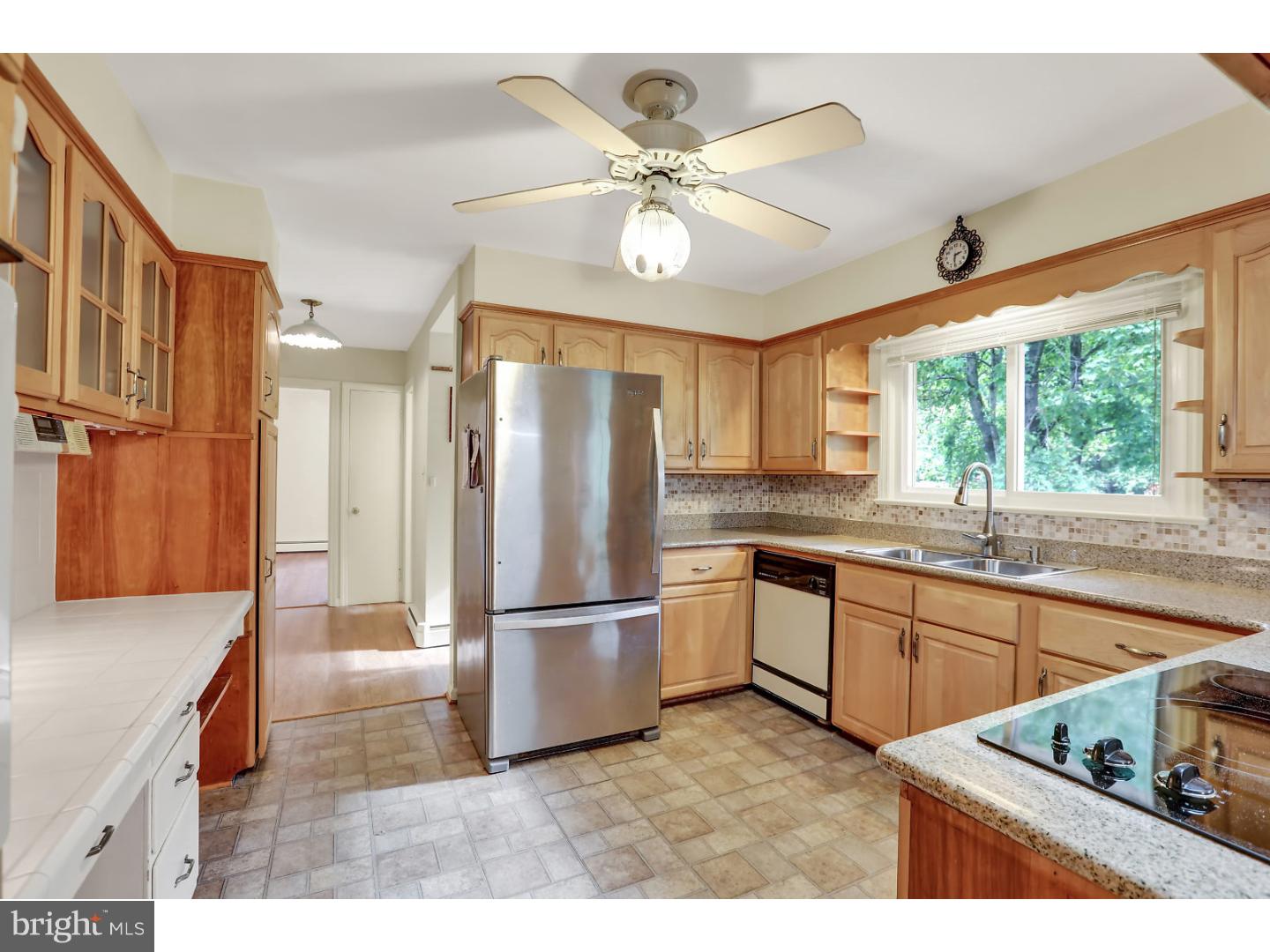 89 Groveville Road Trenton, NJ 08620 - Photo 6 of 20 Gallery Image 6