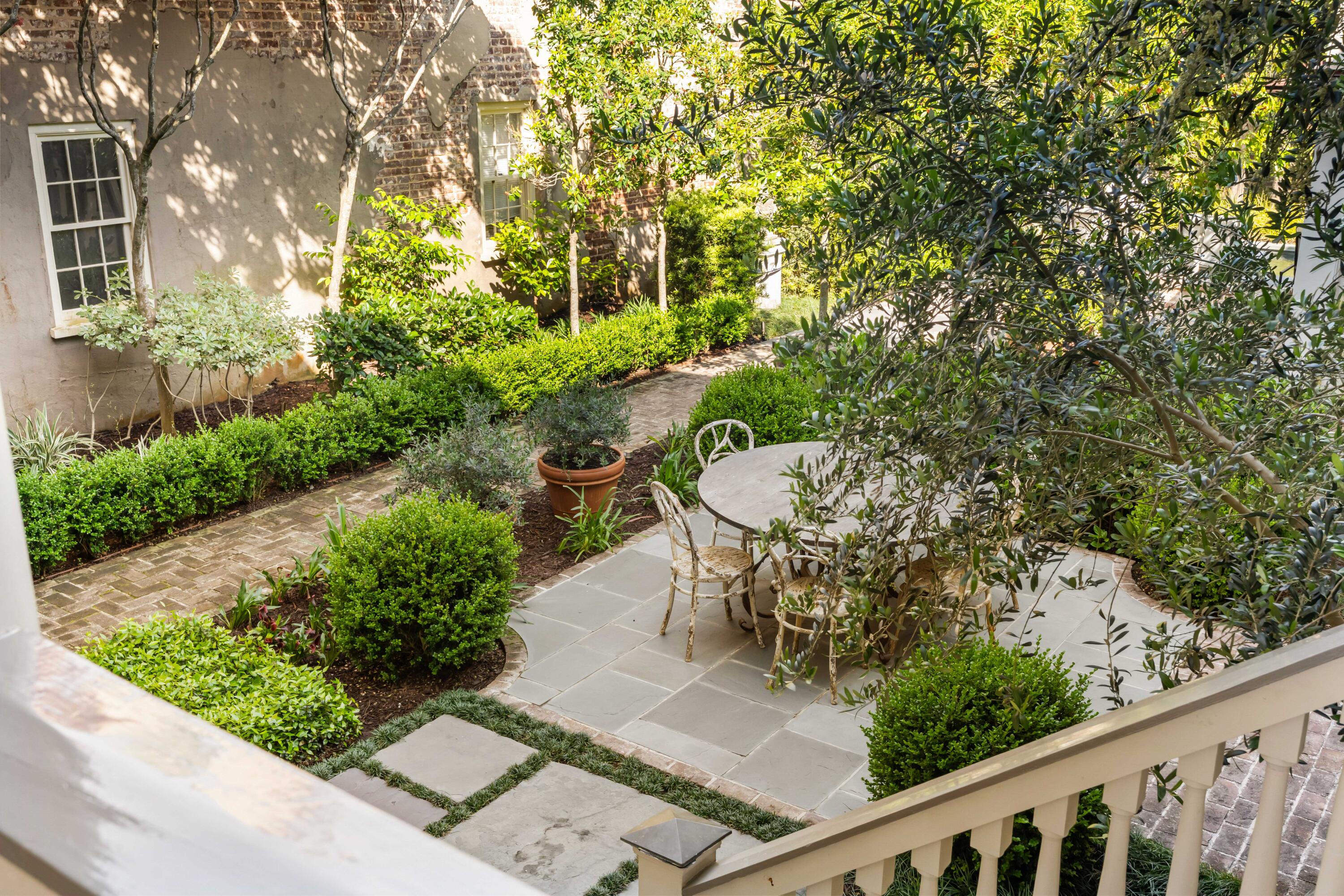 32 Society Street Charleston, SC 29401 - Photo 15 of 110 14