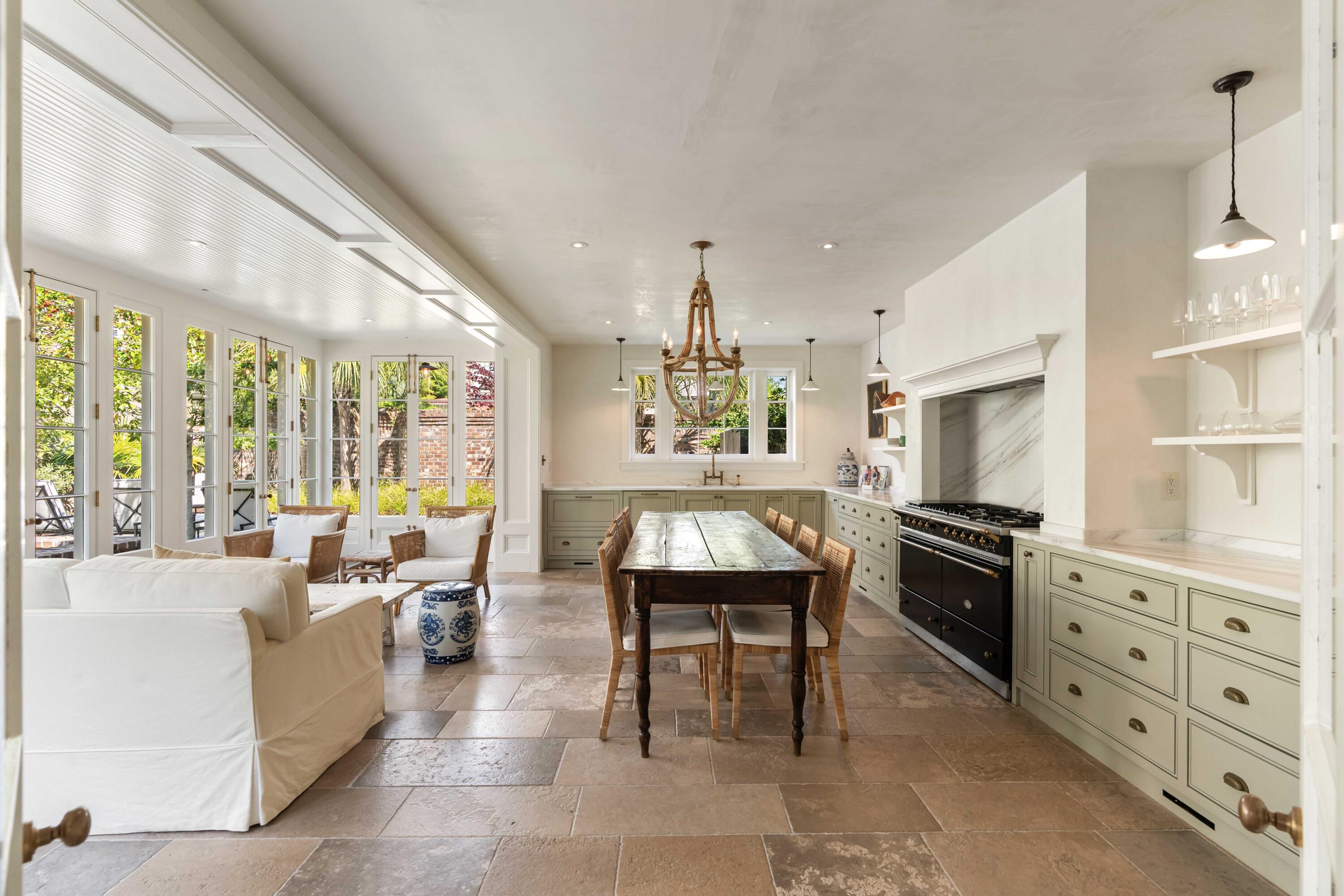 32 Society Street Charleston, SC 29401 - Photo 24 of 110 23