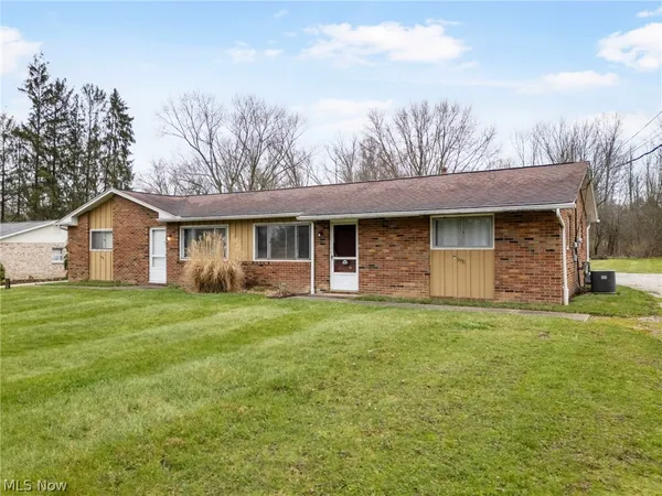 $250,000 | 9931 Portage Street Northwest, Canal Fulton, OH 44614