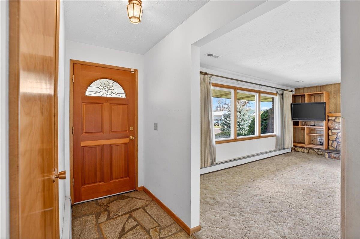 605 West 4th Street Sprague, WA 99032 - Photo 2 of 45