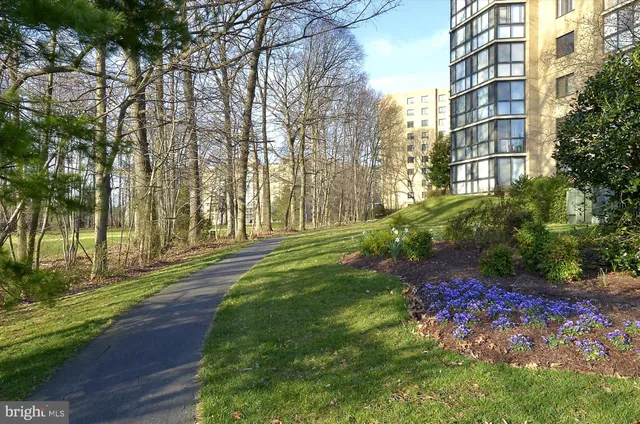 $279,000 | 3310 North Leisure World Boulevard, Unit 6526, Silver Spring, MD 20906