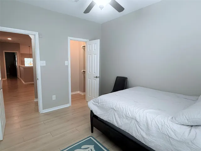 $2,500 | 27 Umbria Lane, The Woodlands, TX 77382