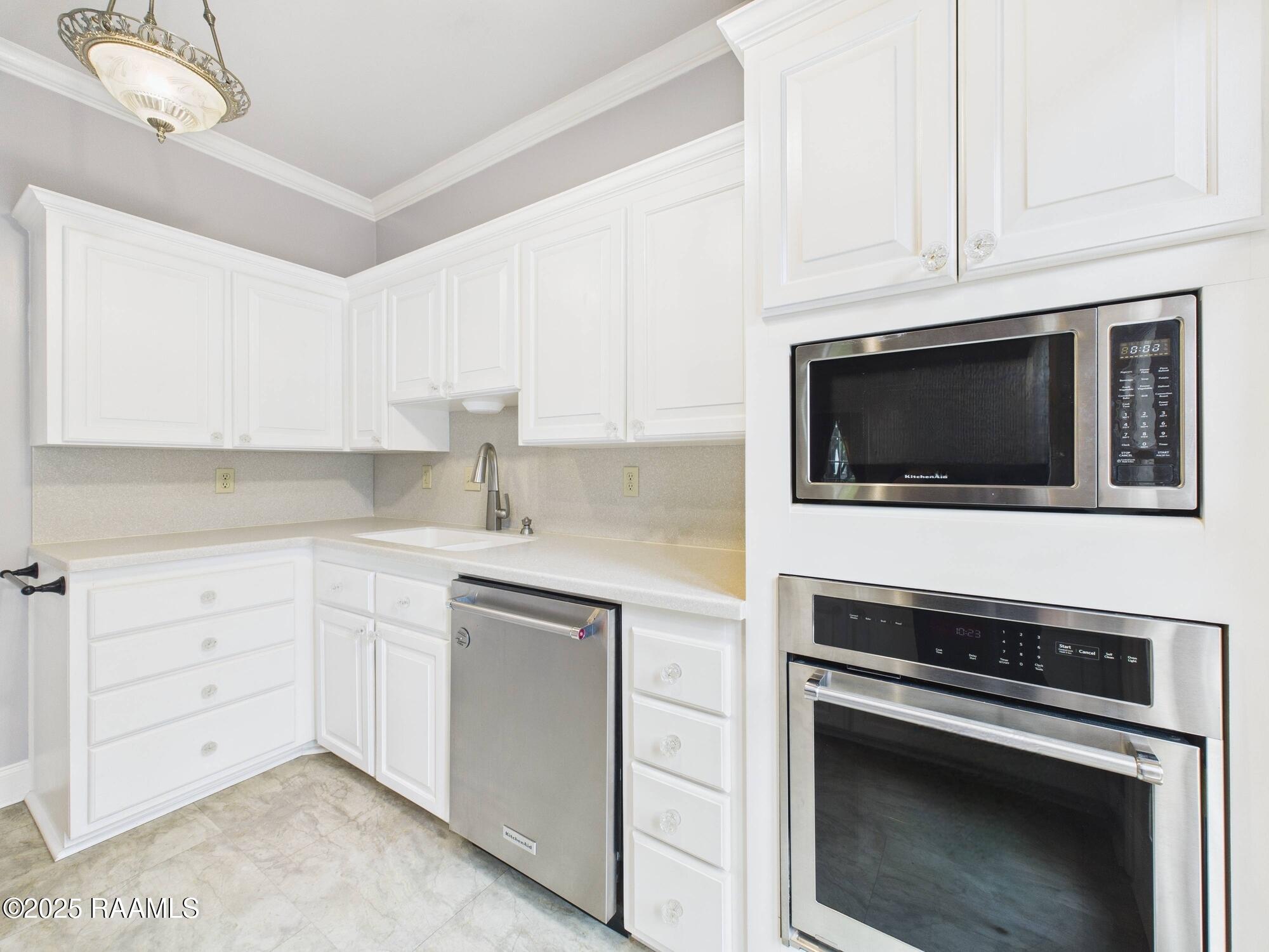 523 Esplanade Lafayette, LA 70508 - Photo 15 of 36 CAM04246G0-PR0149-STILL008