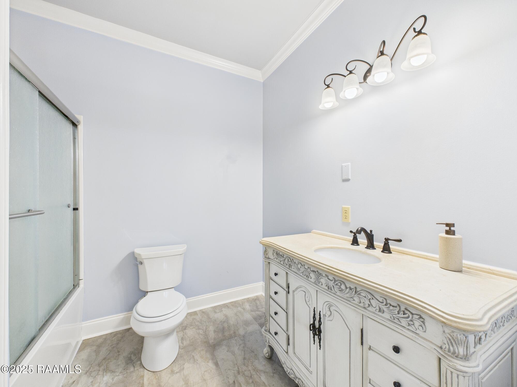 523 Esplanade Lafayette, LA 70508 - Photo 21 of 36 CAM04246G0-PR0149-STILL019