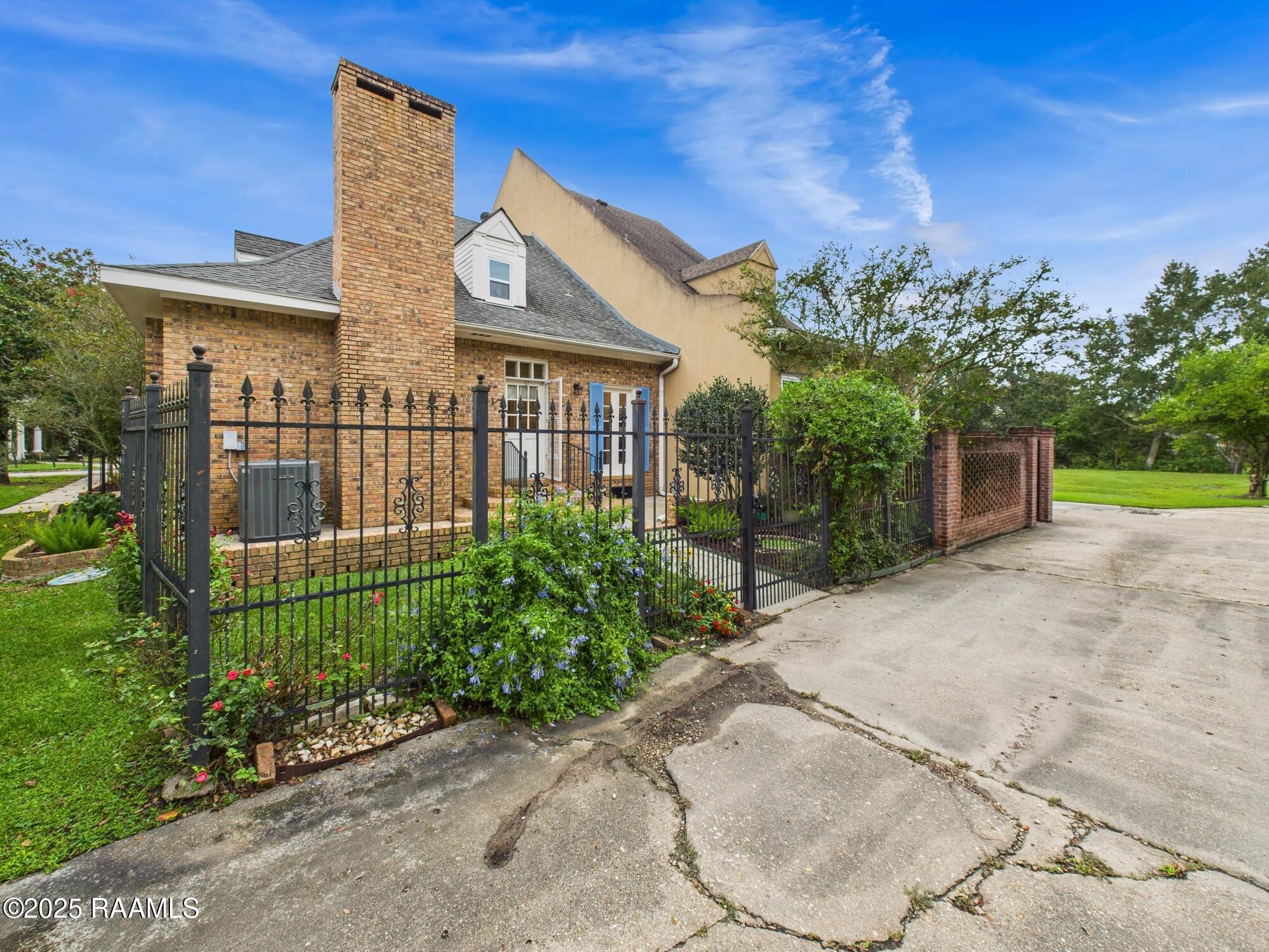 523 Esplanade Lafayette, LA 70508 - Photo 35 of 36 CAM04246G0-PR0149-STILL035