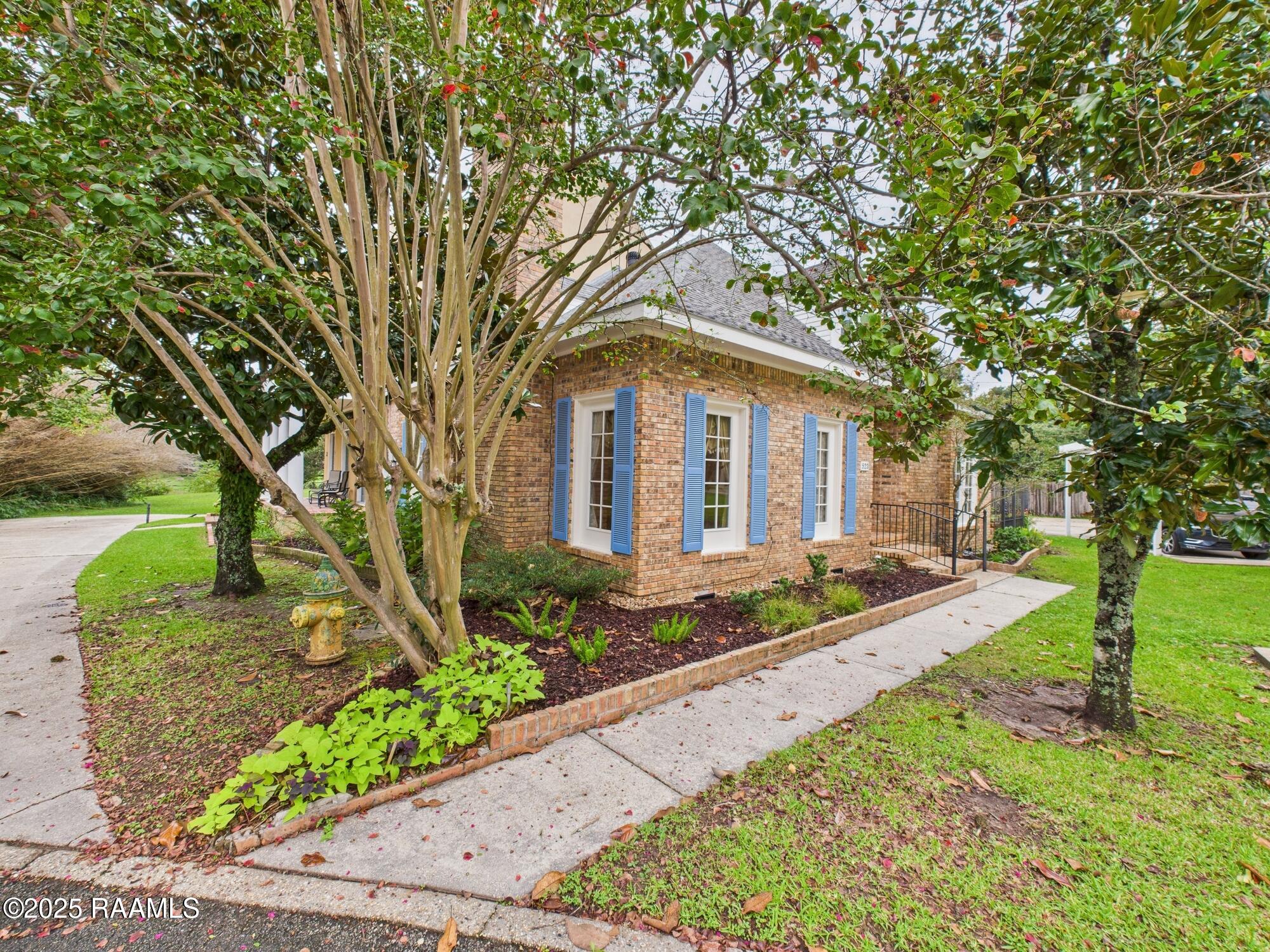 523 Esplanade Lafayette, LA 70508 - Photo 5 of 36 CAM04246G0-PR0149-STILL031