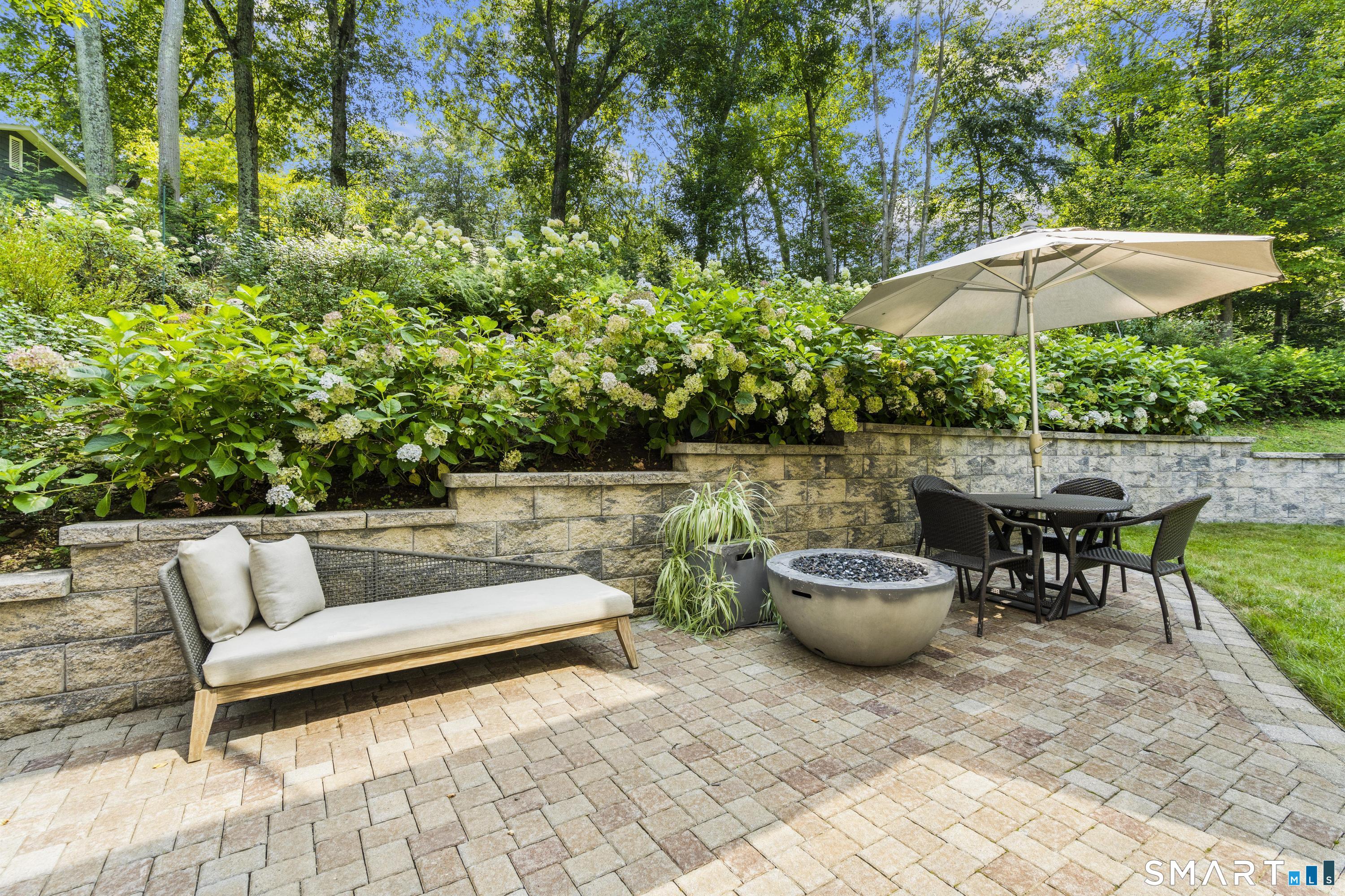210 Red Fox Road Stamford, CT 06903 - Photo 18 of 40 Gallery Image 18