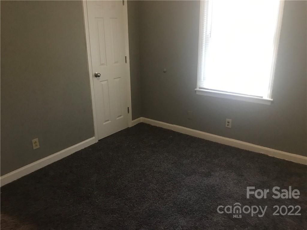 334 North Hoskins Road Charlotte, NC 28216 - Photo 18 of 18