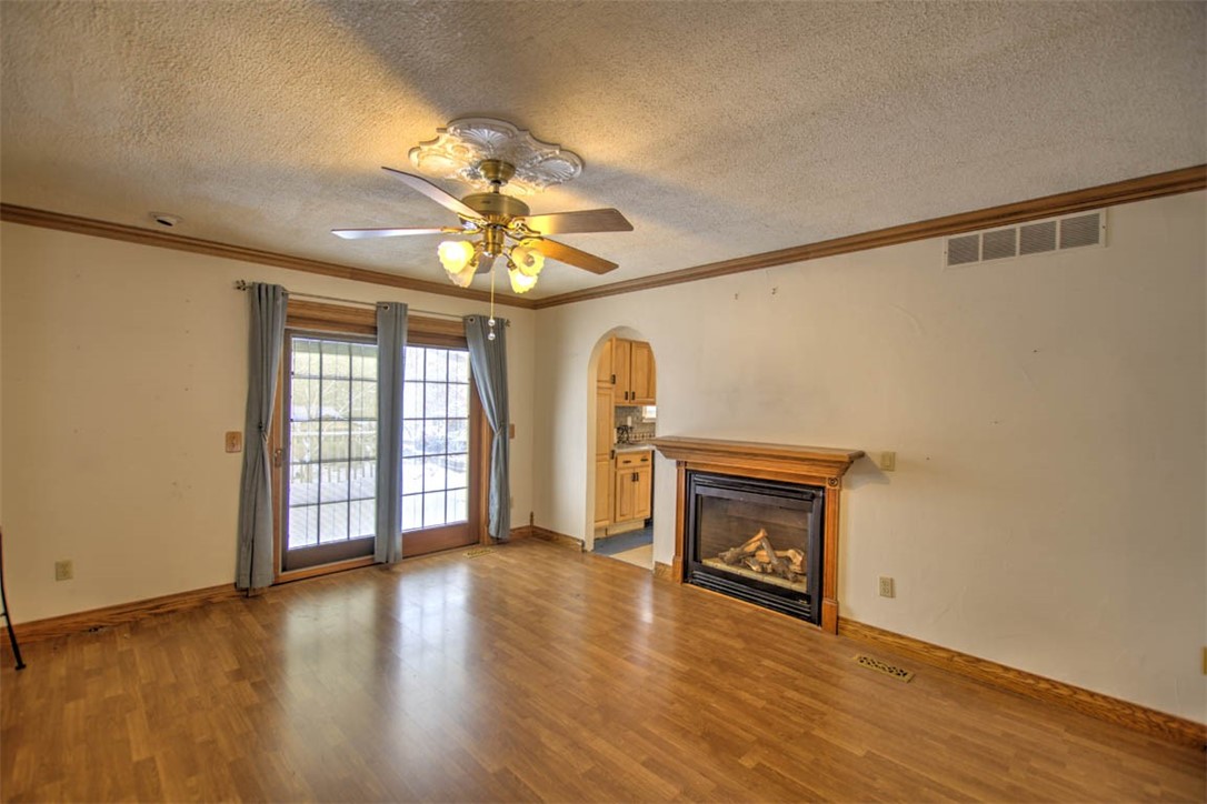 1051 Valley View Court Decatur, IL 62522 - Photo 11 of 27 Gallery Image 11