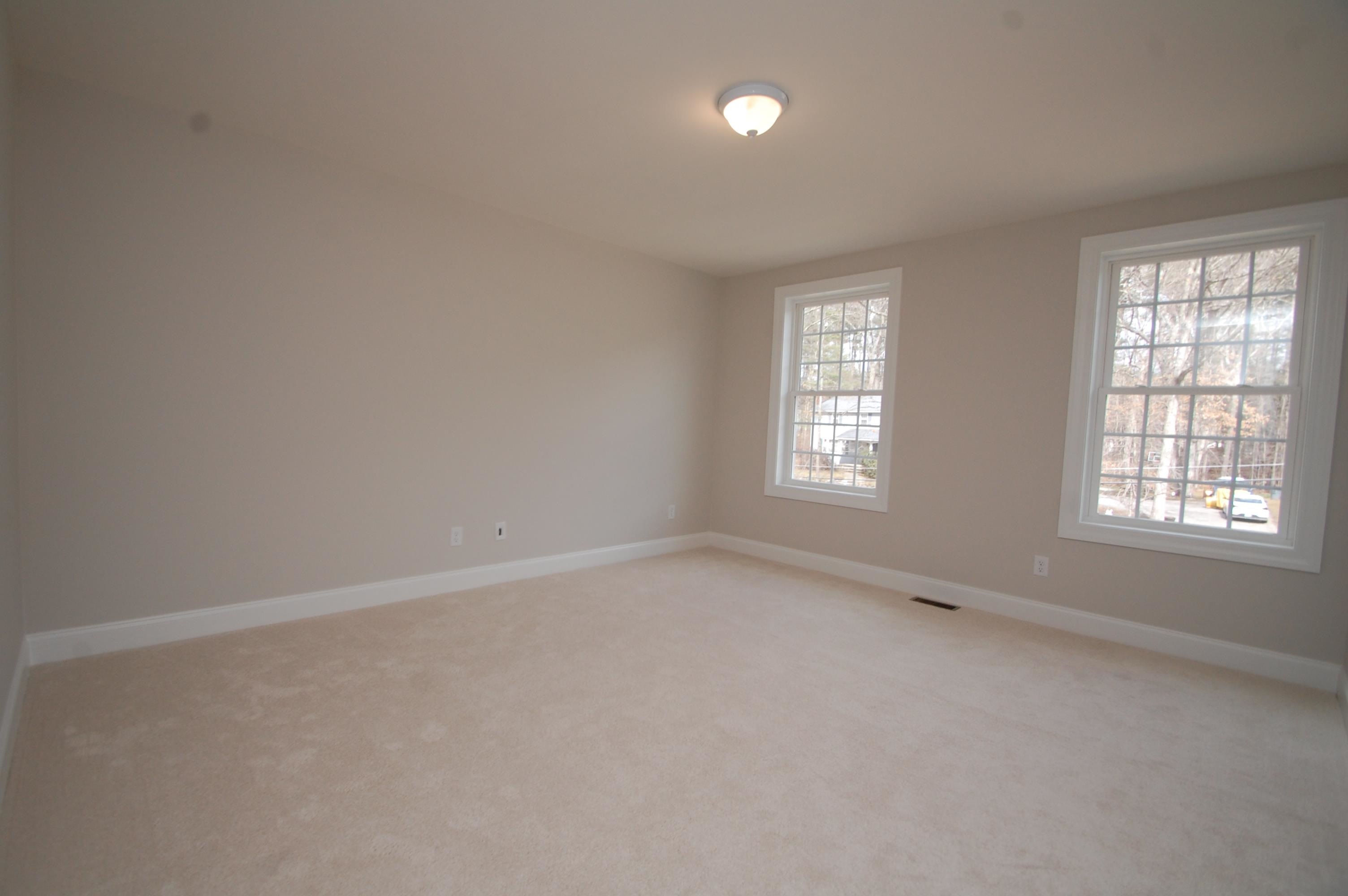 11 Reeds Ferry Way Merrimack, NH 03054 - Photo 11 of 17 Gallery Image 11