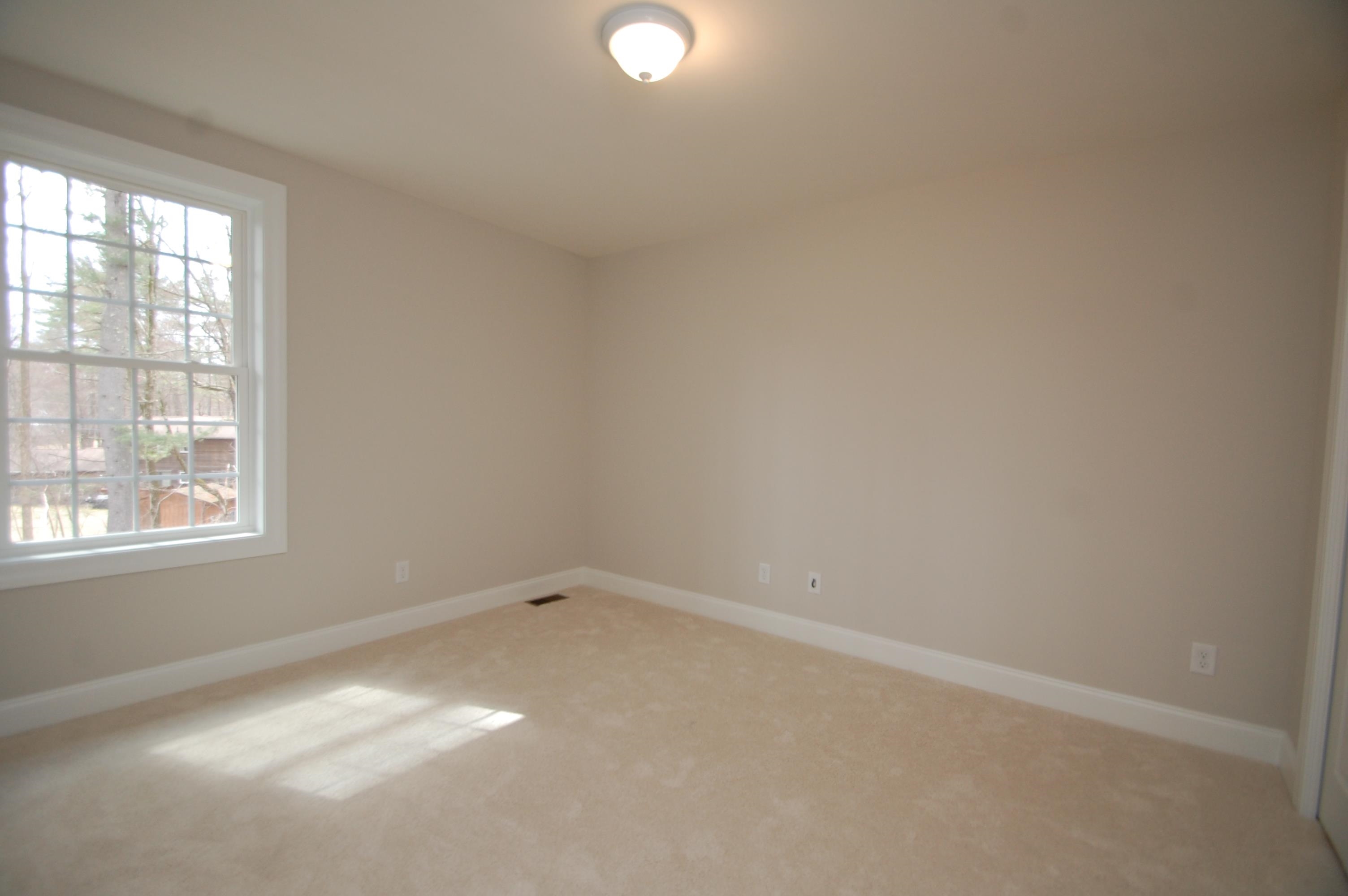 11 Reeds Ferry Way Merrimack, NH 03054 - Photo 12 of 17 Gallery Image 12