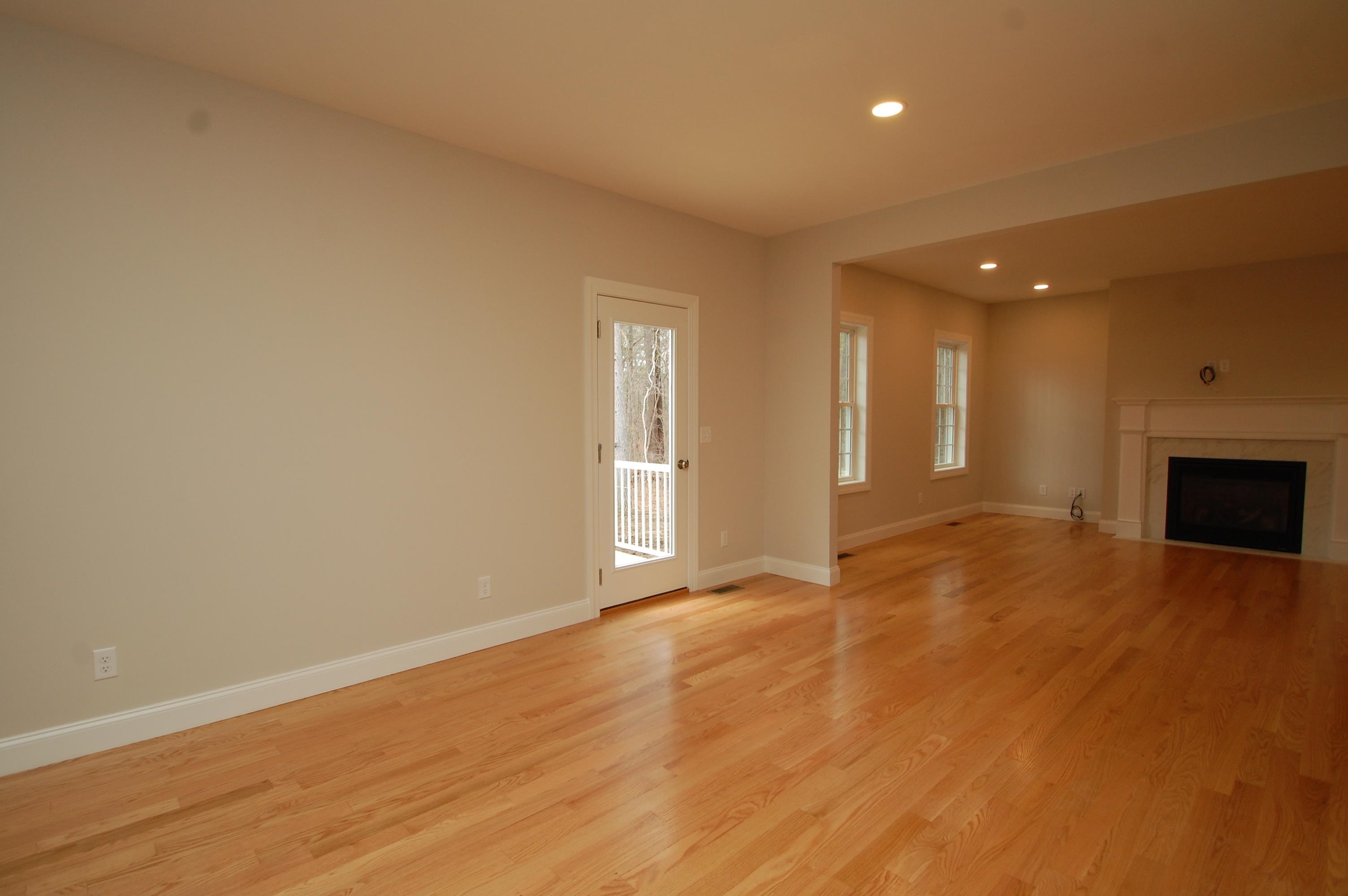 11 Reeds Ferry Way Merrimack, NH 03054 - Photo 5 of 17 Gallery Image 5