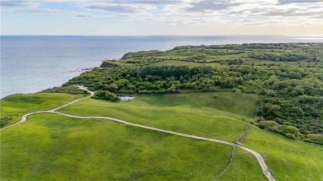 $6,000,000 | 0 Snake Hole Road, Block Island, RI 02807