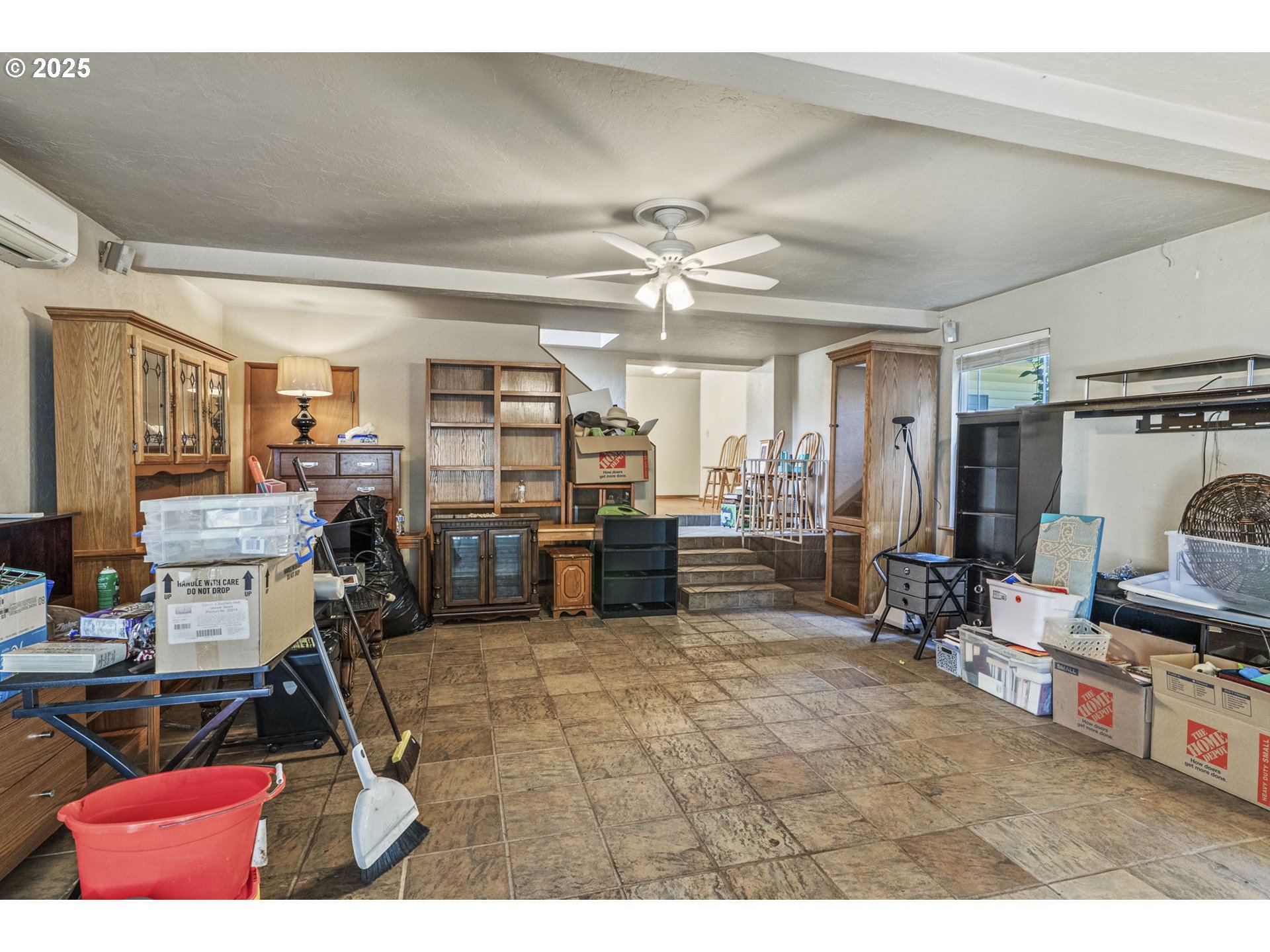135 Westside Highway Vader, WA 98593 - Photo 23 of 31 a living room with lots of furniture and kitchen view