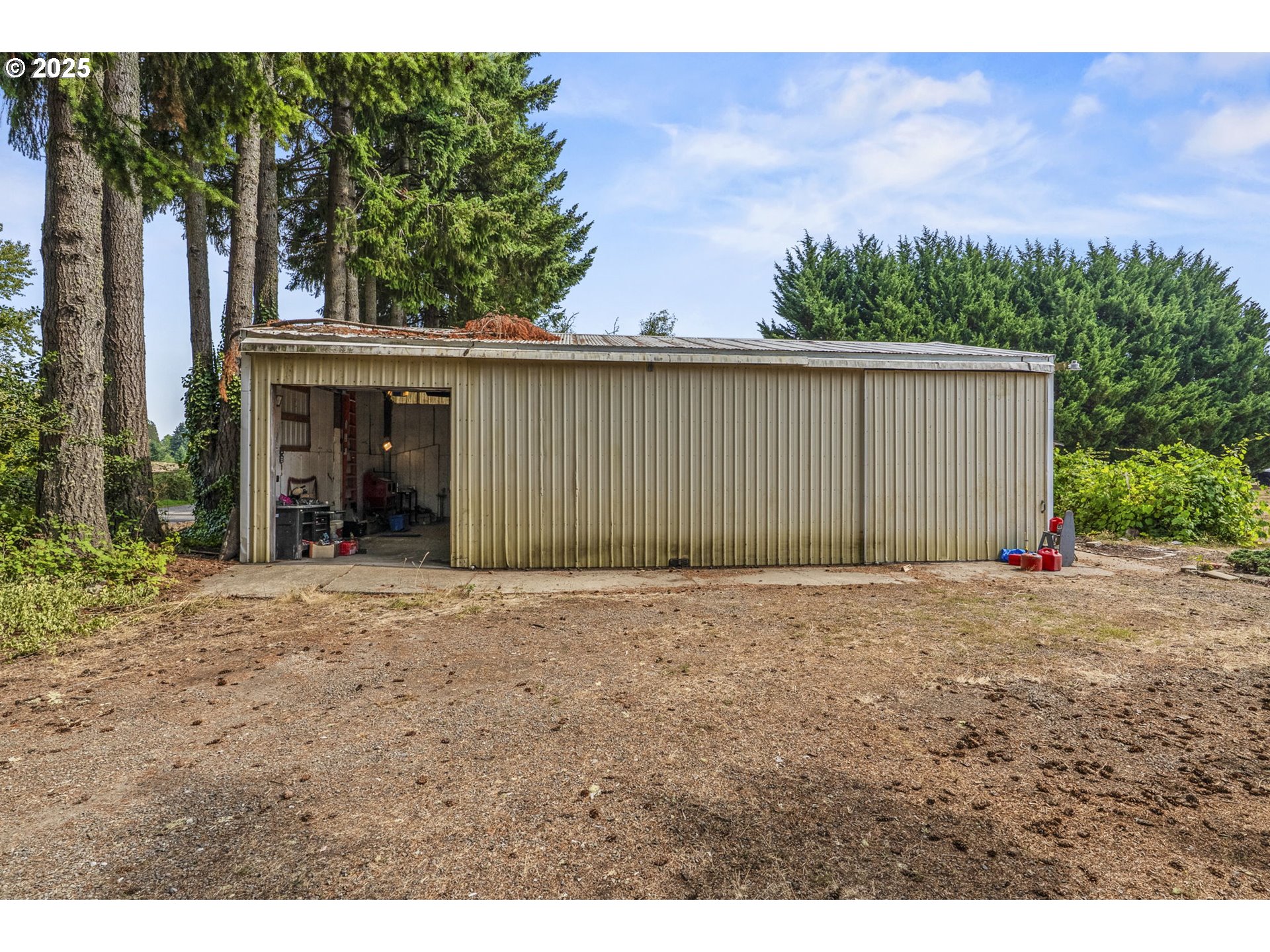 135 Westside Highway Vader, WA 98593 - Photo 10 of 31 a house with a outdoor space