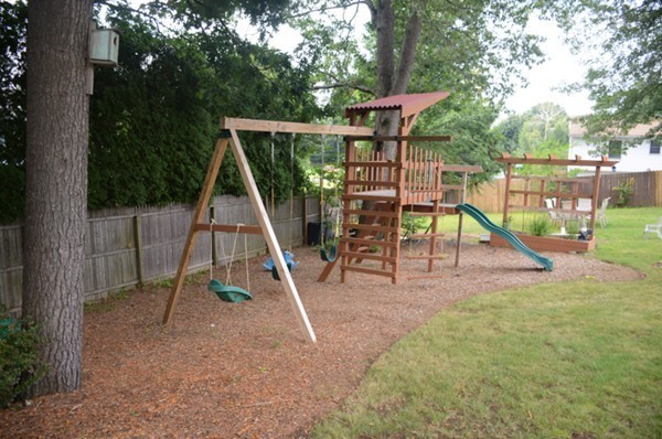 21 Cluster Circle Springfield, MA 01118 - Photo 27 of 30