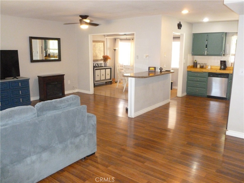 27236 Pinehurst Road Menifee, CA 92586 - Photo 4 of 19