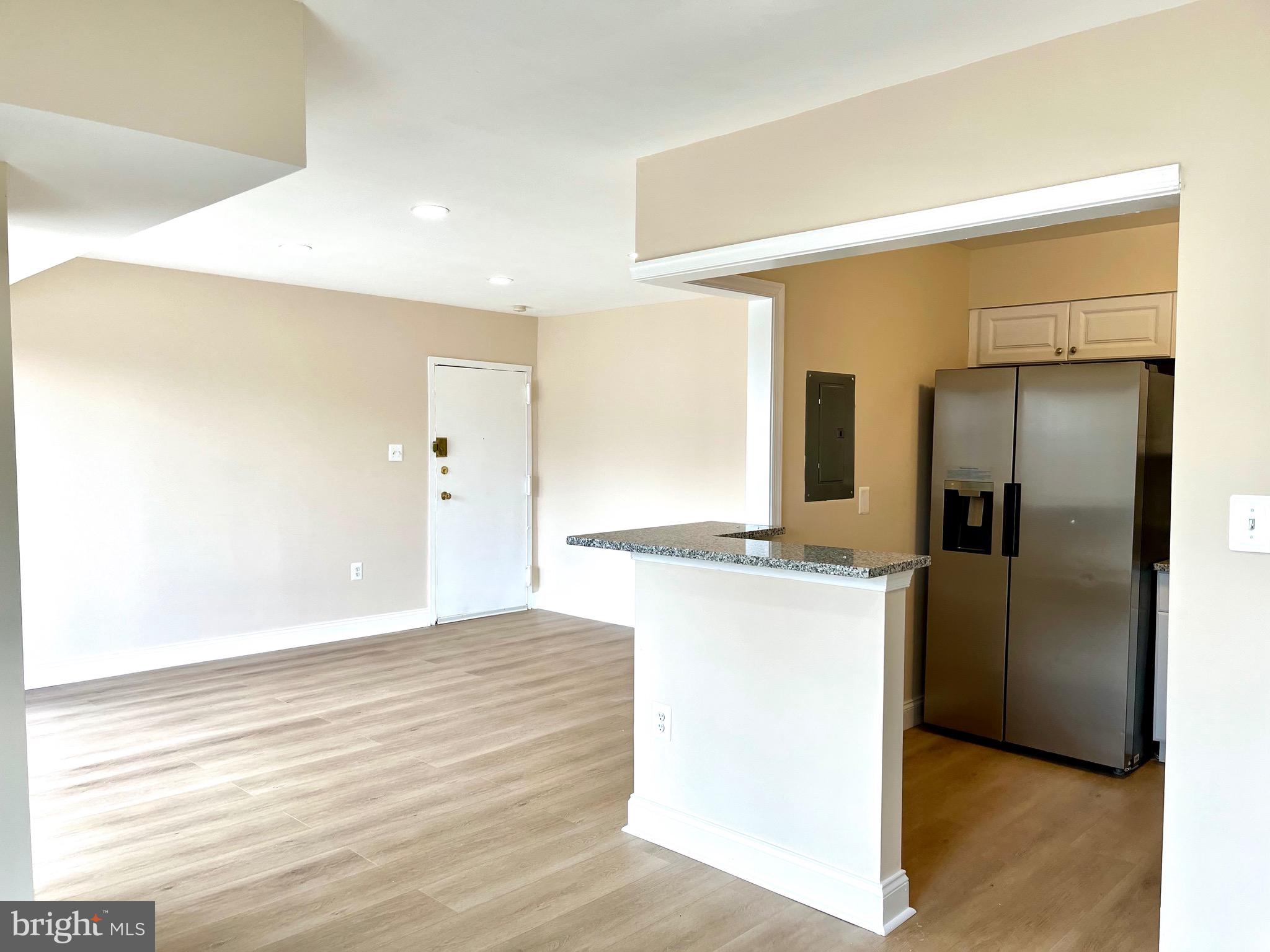 17804 Buehler Road, Unit 3B2 Olney, MD 20832 - Photo 4 of 18 Living Room
