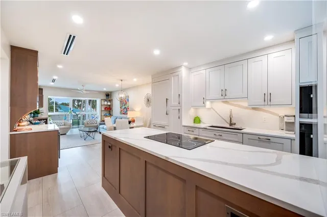 $897,500 | 1021 3rd Street South, Unit 310, Naples, FL 34102