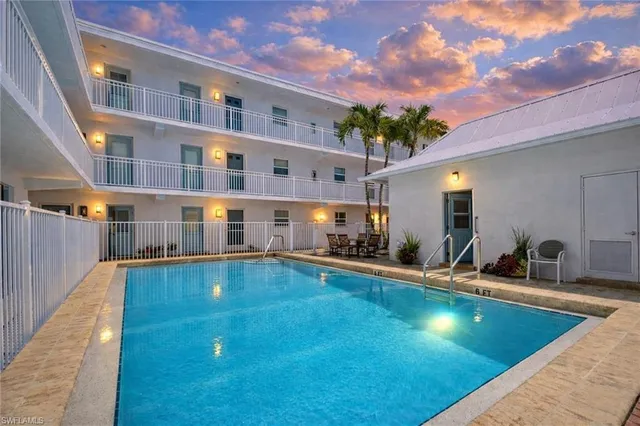 $897,500 | 1021 3rd Street South, Unit 310, Naples, FL 34102