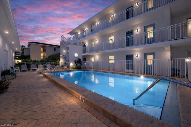 $897,500 | 1021 3rd Street South, Unit 310, Naples, FL 34102