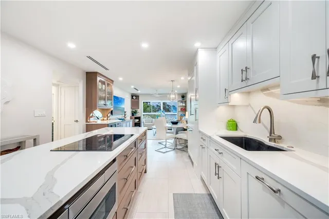 $897,500 | 1021 3rd Street South, Unit 310, Naples, FL 34102