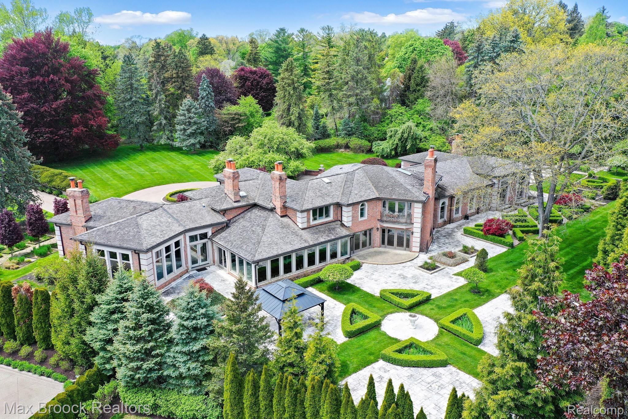 362 Keswick Road Bloomfield Hills, MI 48304 - Photo 50 of 51 DJI_0814.jpg