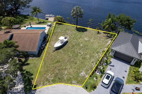 $1,000,000 | 6535 Paul Mar Drive, Lake Worth, FL 33462