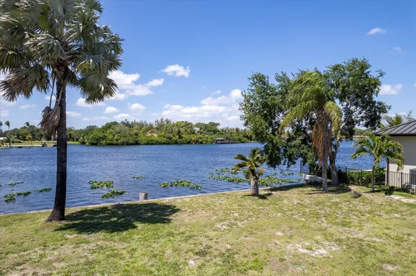 $1,000,000 | 6535 Paul Mar Drive, Lake Worth, FL 33462