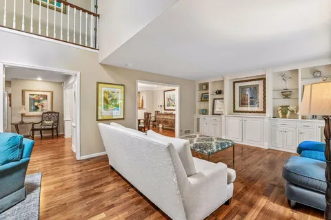 $749,000 | 1140 Hollybrook Drive, Wayzata, MN 55391