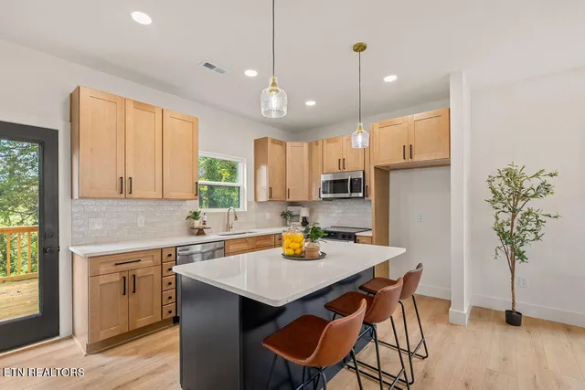 $374,900 | 919 Turner Street, Knoxville, TN 37917