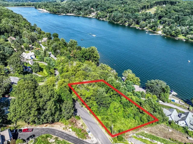 $155,000 | 22 Candlewood Common, New Milford, CT 06776