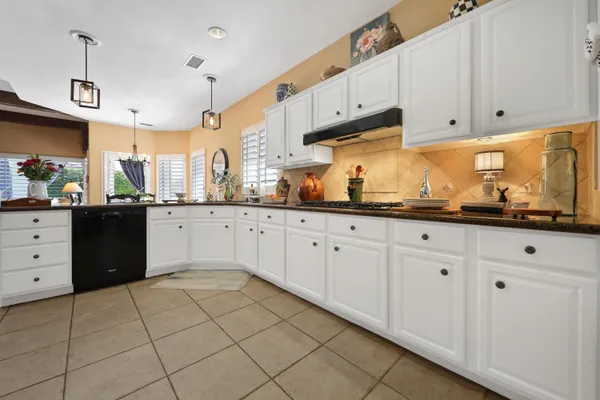 $949,000 | 44300 Indian Canyon Lane, Palm Desert, CA 92260