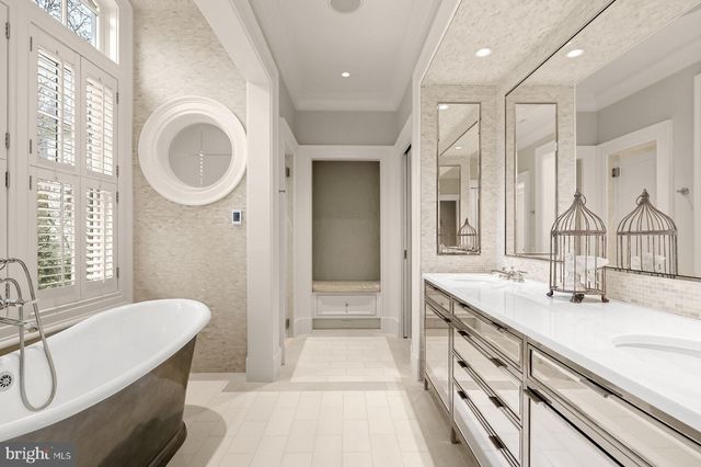 $4,900,000 | 9100 Burning Tree Road, Bethesda, MD 20817