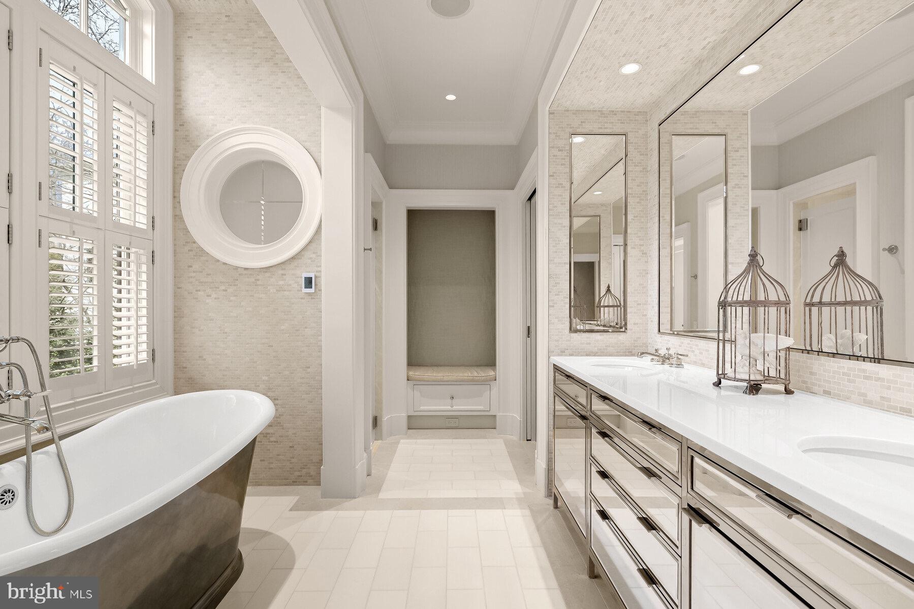 9100 Burning Tree Road Bethesda, MD 20817 - Photo 34 of 65 Primary Bathroom