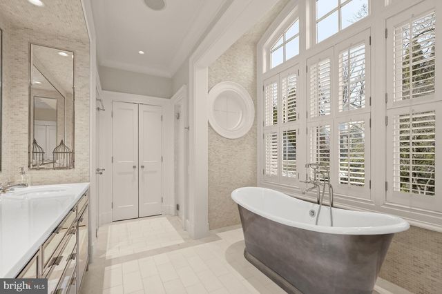 $4,900,000 | 9100 Burning Tree Road, Bethesda, MD 20817