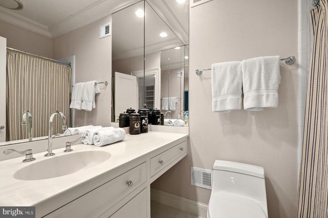 $4,900,000 | 9100 Burning Tree Road, Bethesda, MD 20817