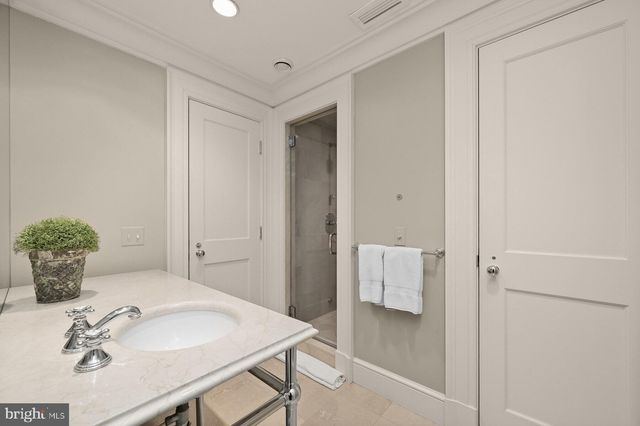 $4,900,000 | 9100 Burning Tree Road, Bethesda, MD 20817