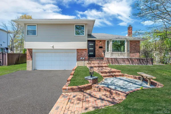 $1,344,000 | 5 Warren Place, Plainview, NY 11803