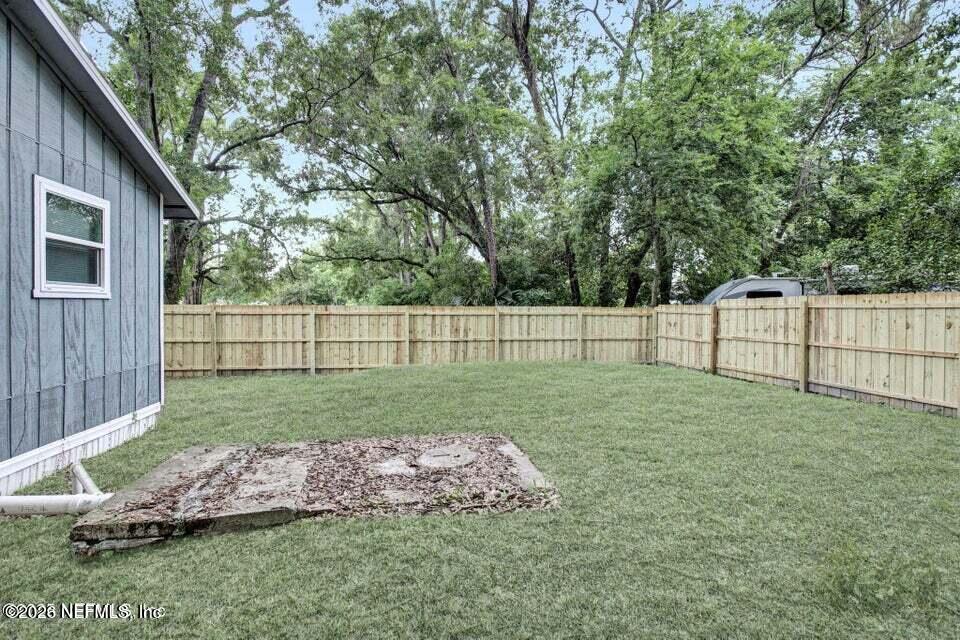 3645 Edison Avenue Jacksonville, FL 32254 - Photo 5 of 21 a view of backyard with green space