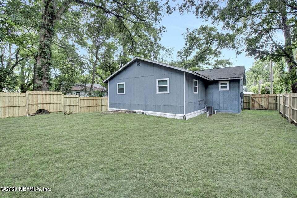 3645 Edison Avenue Jacksonville, FL 32254 - Photo 6 of 21 a house view with a garden space