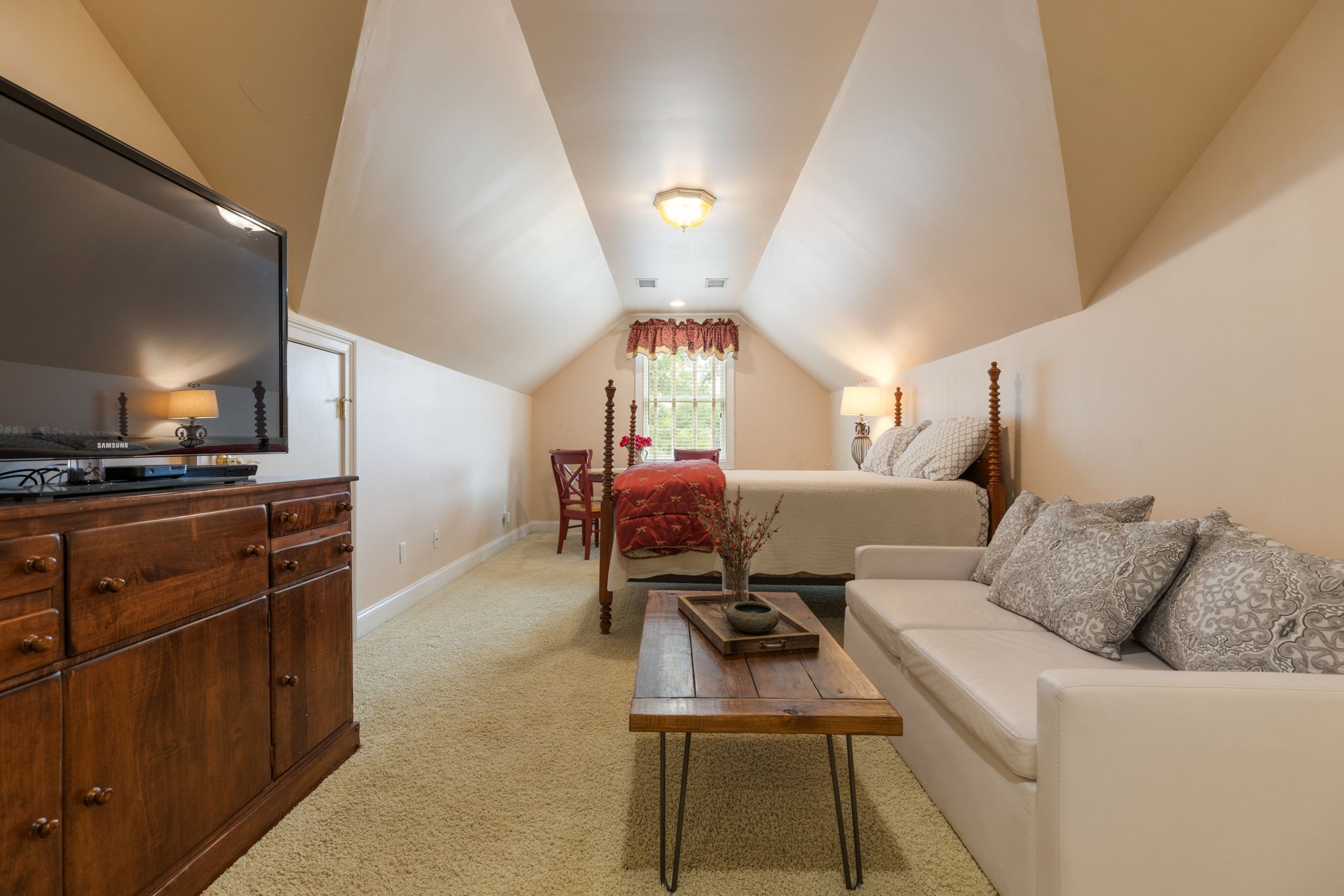 116 Courtside Lane Tullahoma, TN 37388 - Photo 61 of 90 a living room with furniture and a chandelier